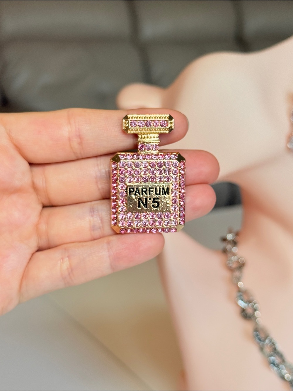 Fashion Pink Crystal Perfume Bottle Brooch